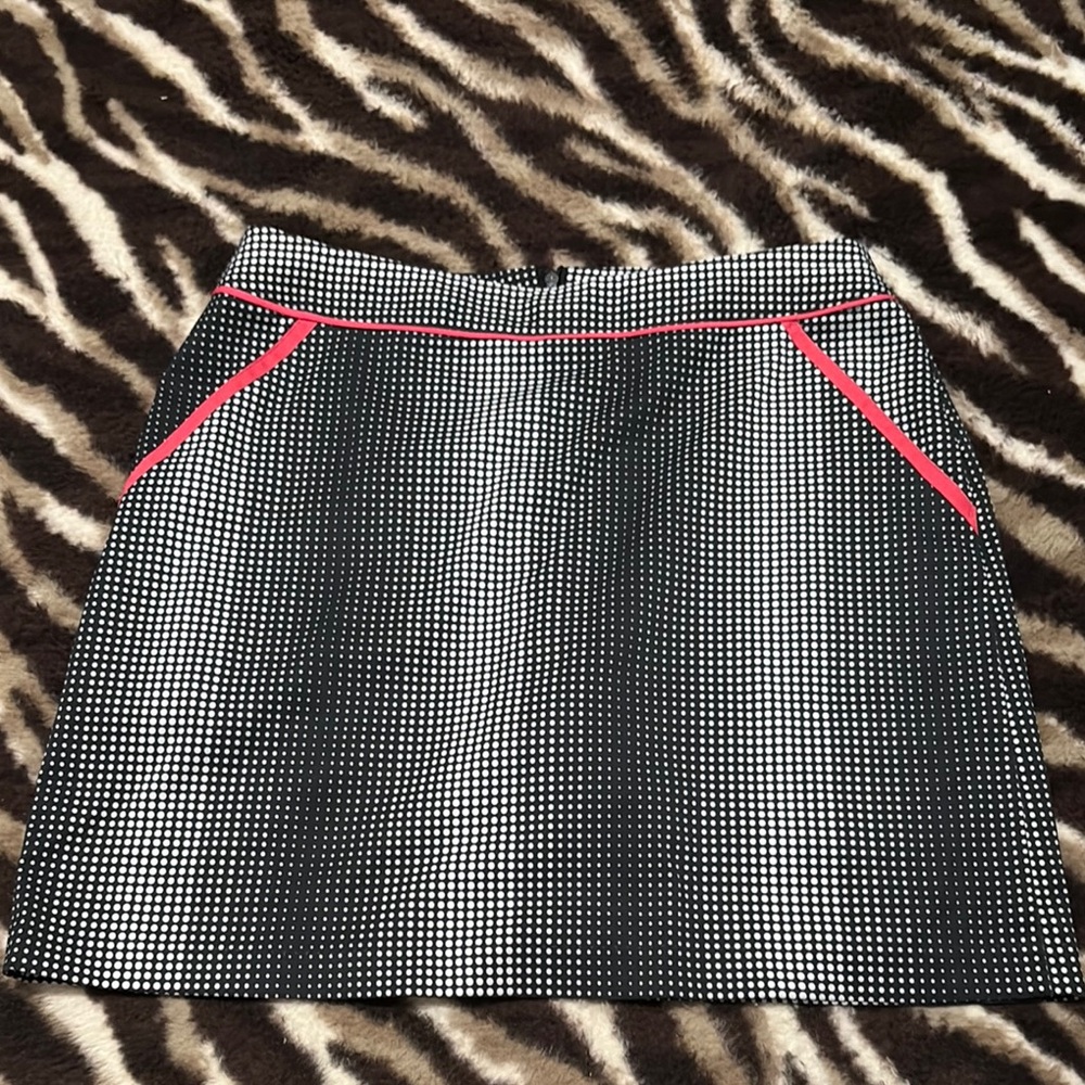 Greg Norman Collection Black and White A-Line Golf Skirt